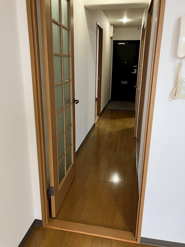 ベルメゾン網川原 玄関