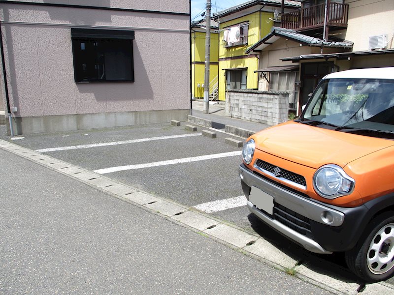 川商アパート 駐車場