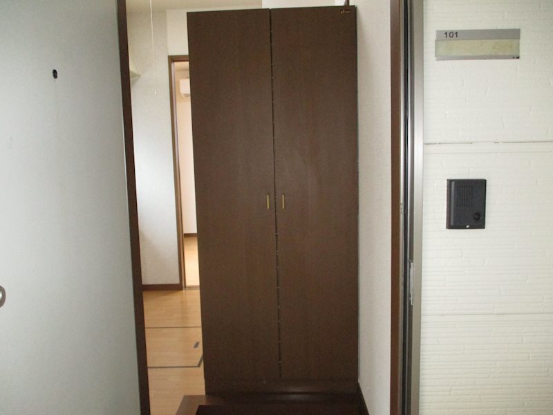 オーレリアン 玄関
