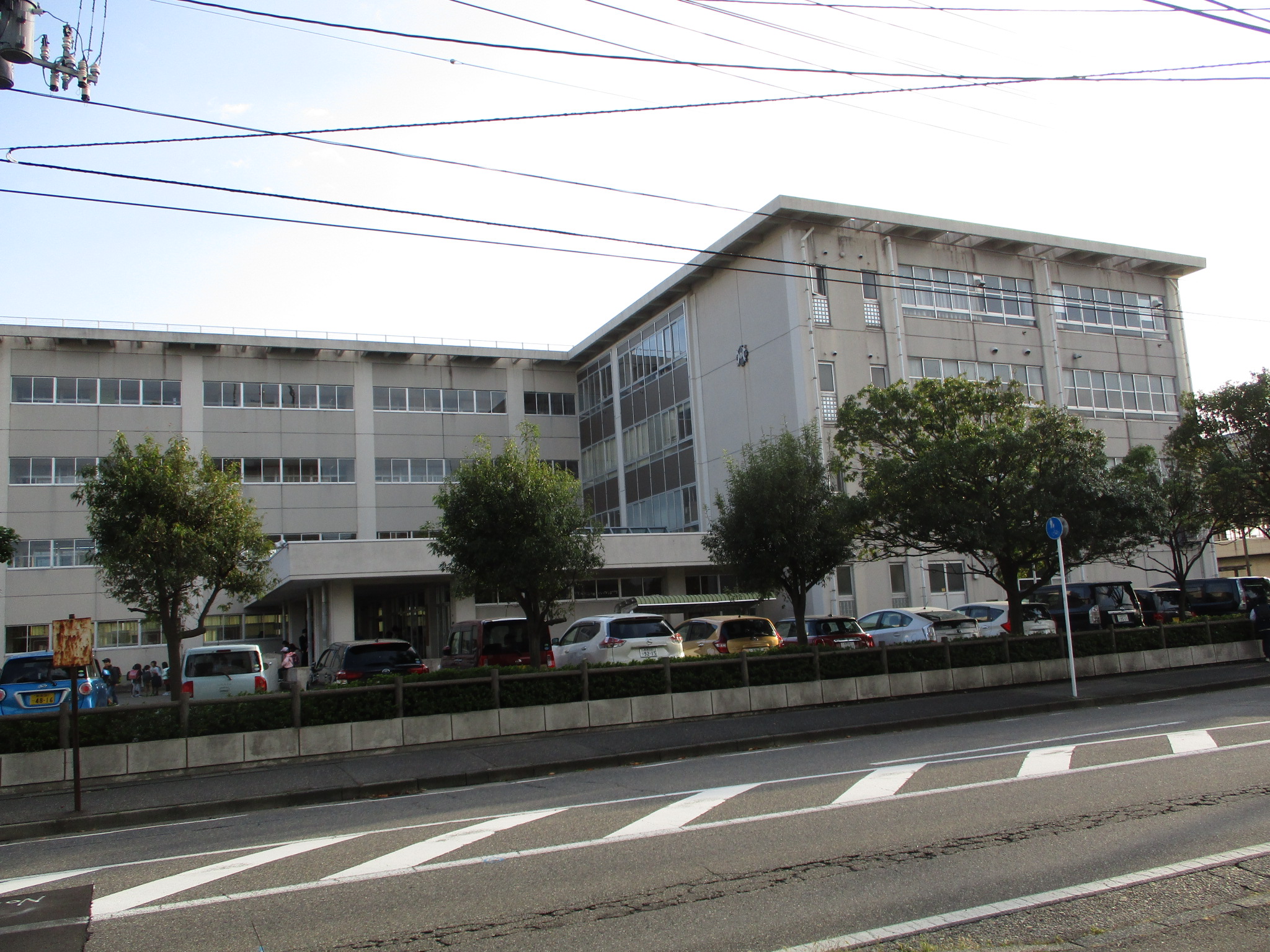 カーサ駿 小学校