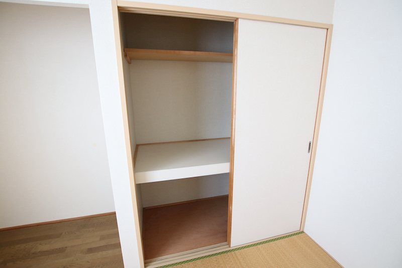 ひかりハイツR棟 収納