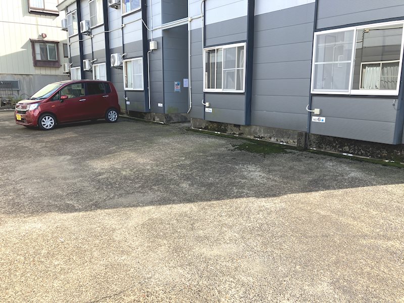 ファミール澤田　Ｂ棟 駐車場