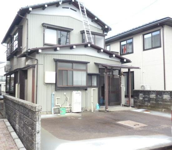 幸町1丁目貸家 駐車場