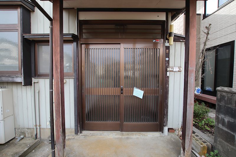 幸町1丁目貸家 玄関