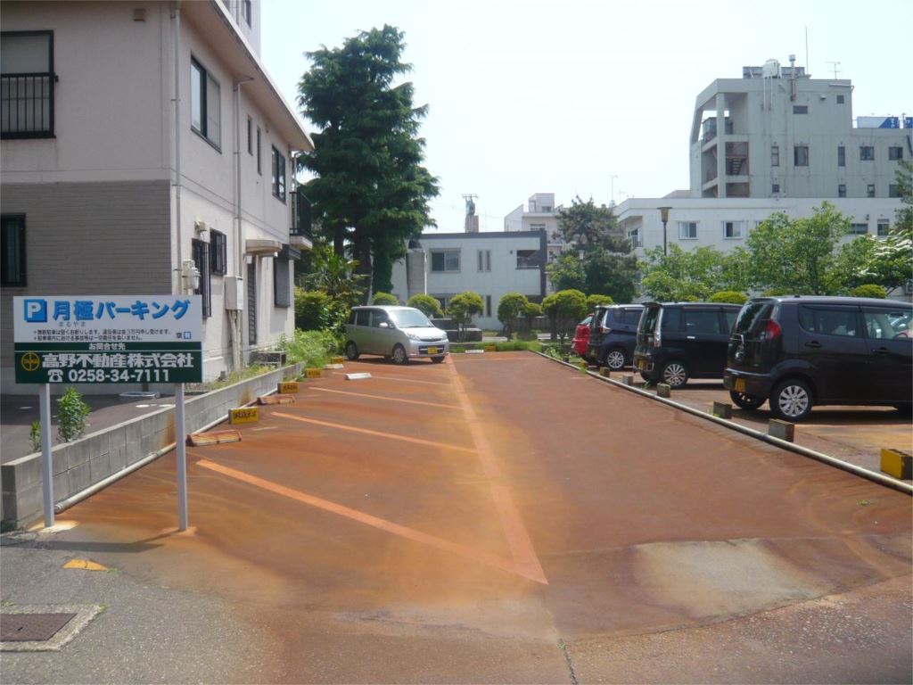 まるやま月極駐車場 外観