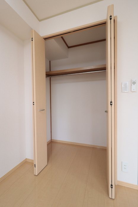 サンモールパレス 収納