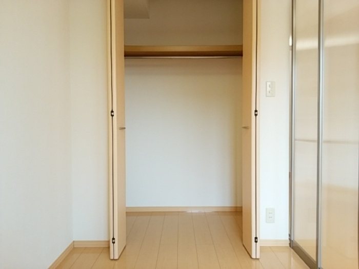 サンモールパレス 収納