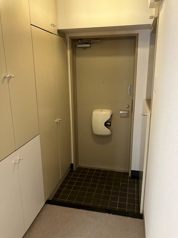 パレスマンション多門 玄関