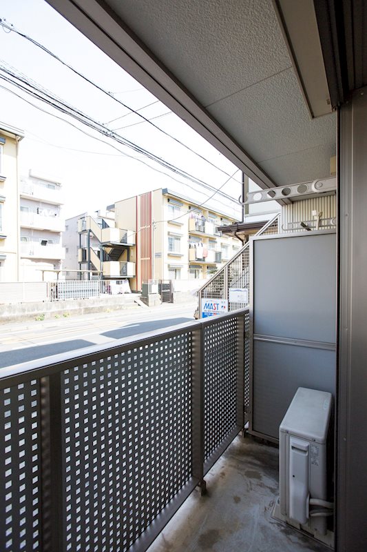 神奈川県横浜市港北区箕輪町２丁目 ベランダ