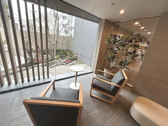 ブランシエスタ新丸子リバーフロント ロビー