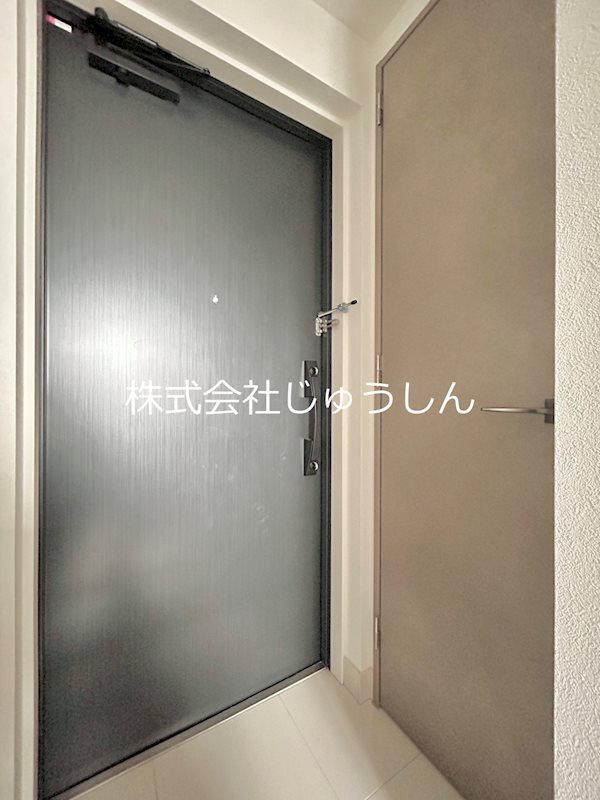 ブランシエスタ新丸子リバーフロント 玄関