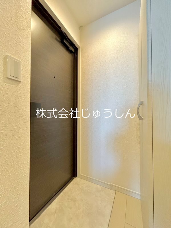 コートタワー新横浜 玄関