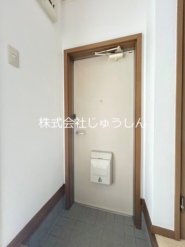 パルコートNKS 玄関