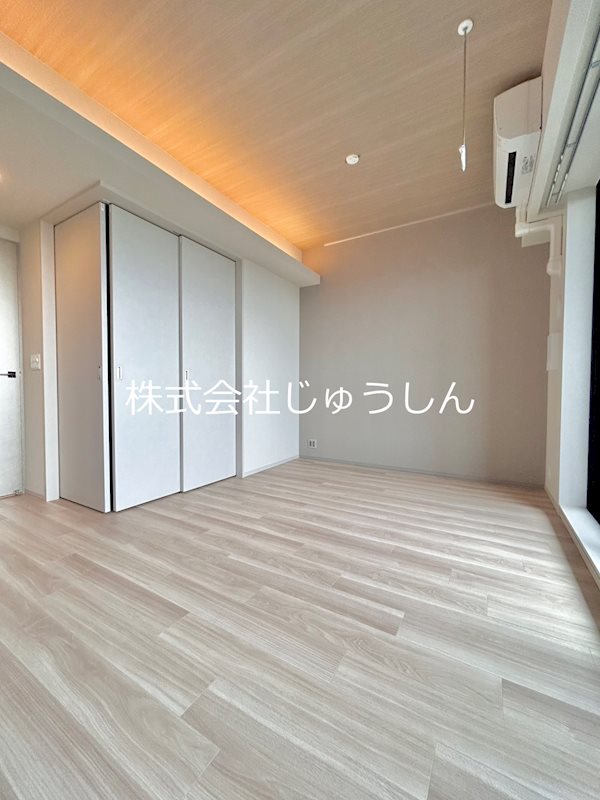 ブランシエスタ新丸子リバーフロント リビング