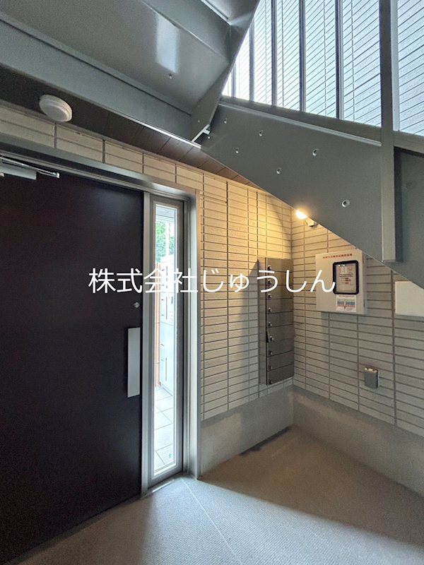 アベニール大倉山 ロビー