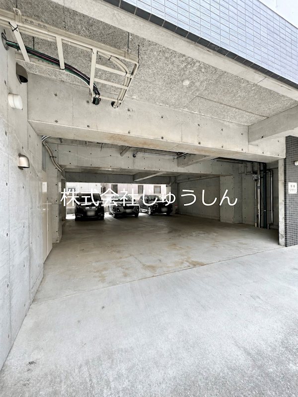 アルステージ元住吉 駐車場