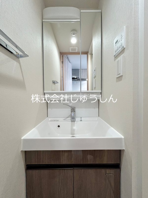 ドゥーエ新横浜 洗面所