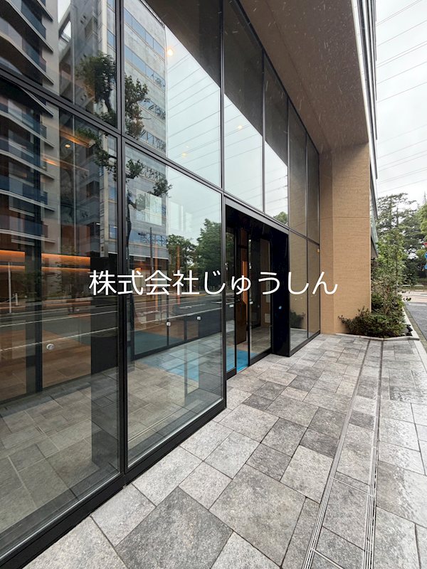 ドゥーエ新横浜 エントランス