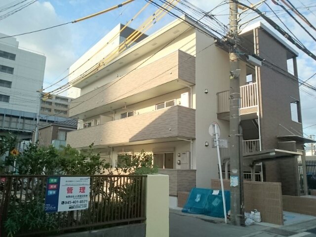 エレガンス新横浜 外観