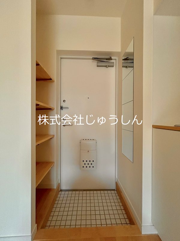 ステラコート横浜白楽 玄関