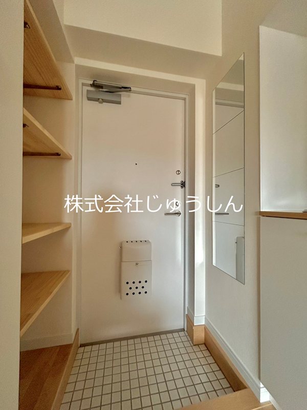 ステラコート横浜白楽 玄関