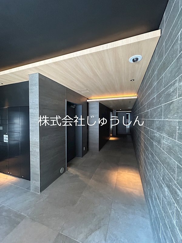 ザ・パークハビオ横浜白楽 エントランス