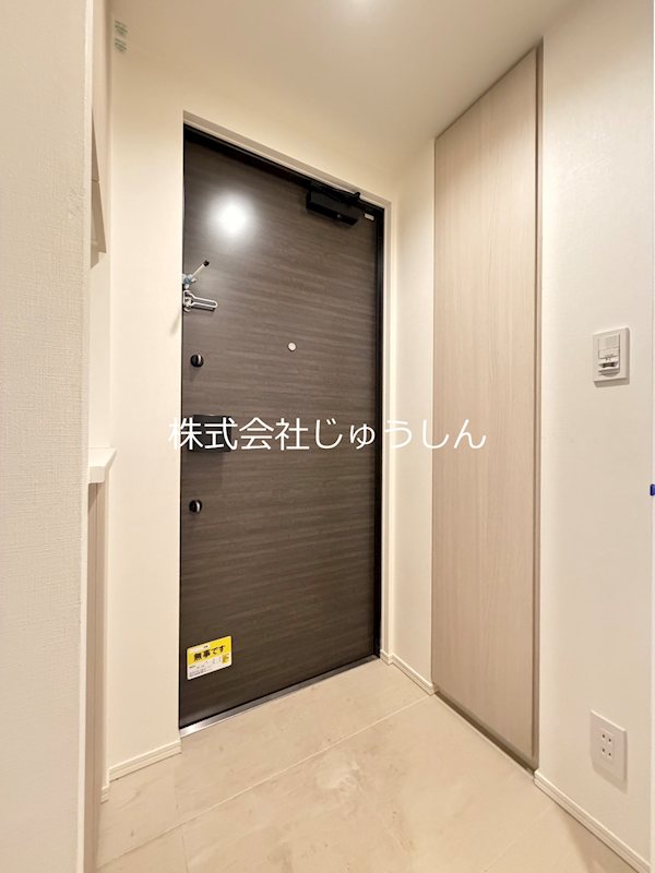 ザ・パークハビオ横浜白楽 玄関