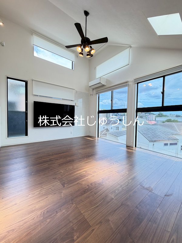 新横浜戸建 リビング