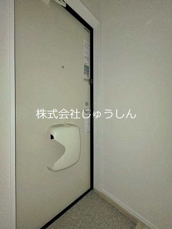 LaVieEstBelle横浜白楽 玄関