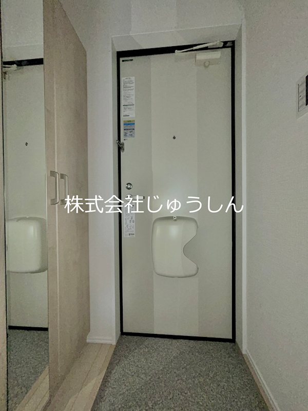 LaVieEstBelle横浜白楽 玄関