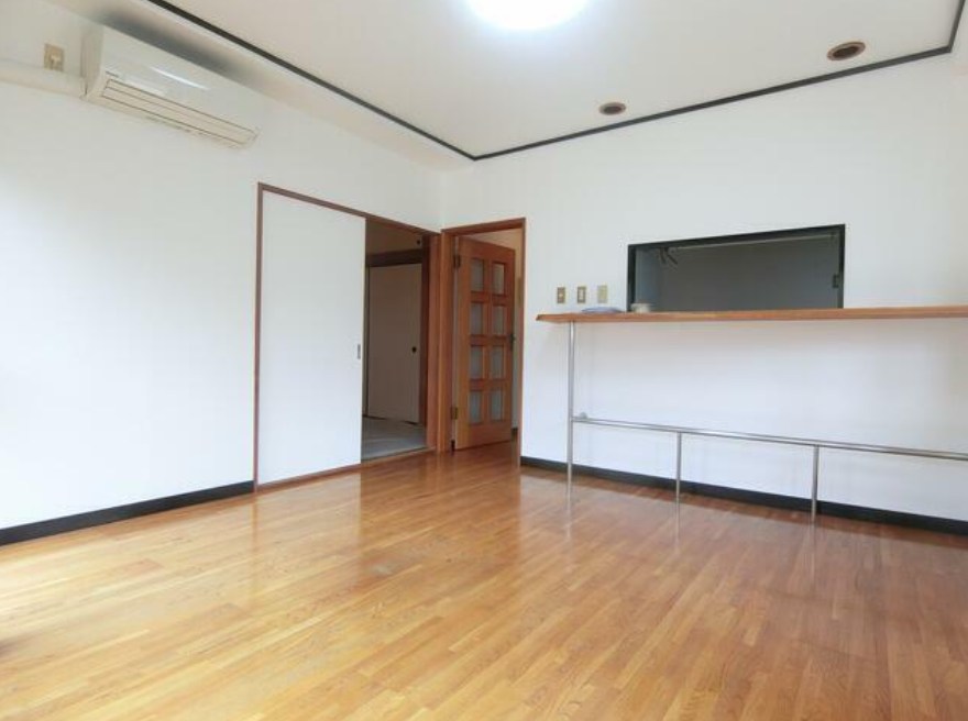 神奈川県川崎市中原区木月４丁目 リビング