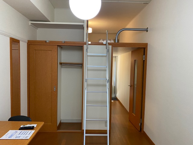 レオパレスリト ベッドルーム