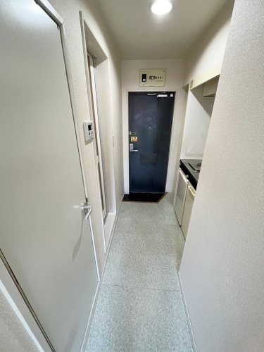 レインボー出水 玄関