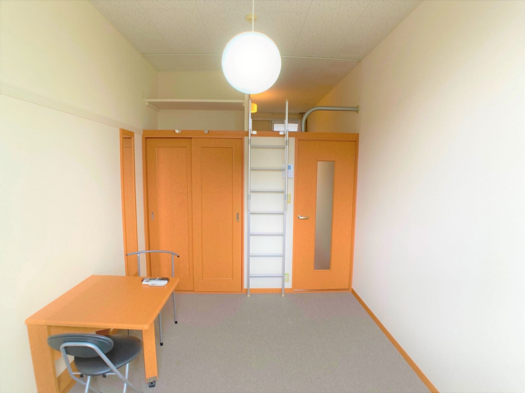 レオパレスサニーヒル紫原 ベッドルーム