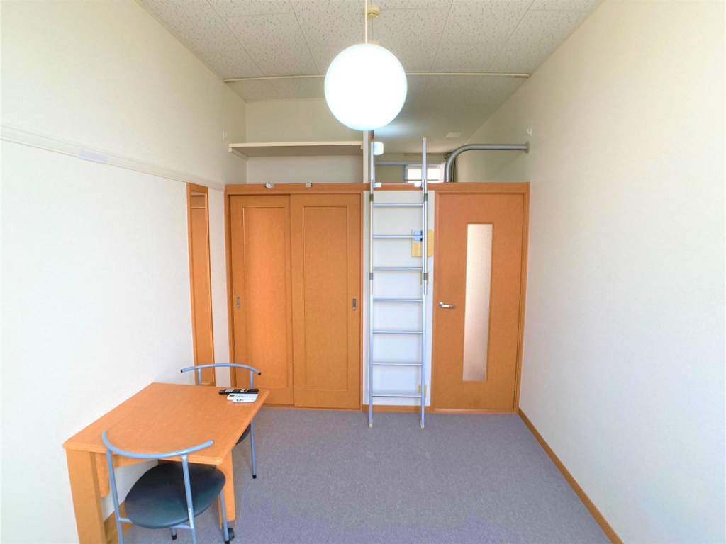 レオパレスジュネス紫原 ベッドルーム