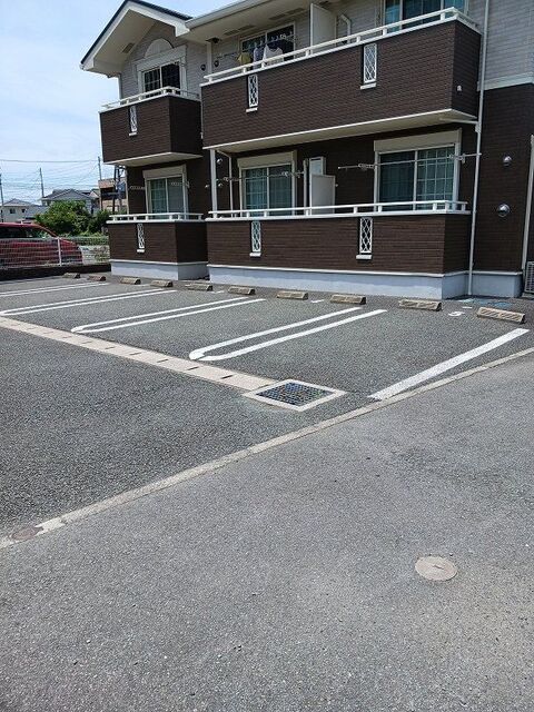 サン　ヴィラ 駐車場