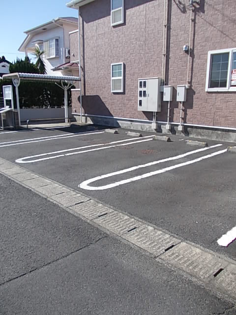 リバーサイドＫ 駐車場