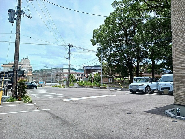 グラース　十町　Ａ棟 駐車場