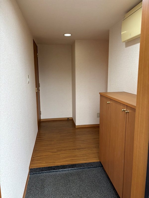 アントゥレ・ゼンザ 玄関