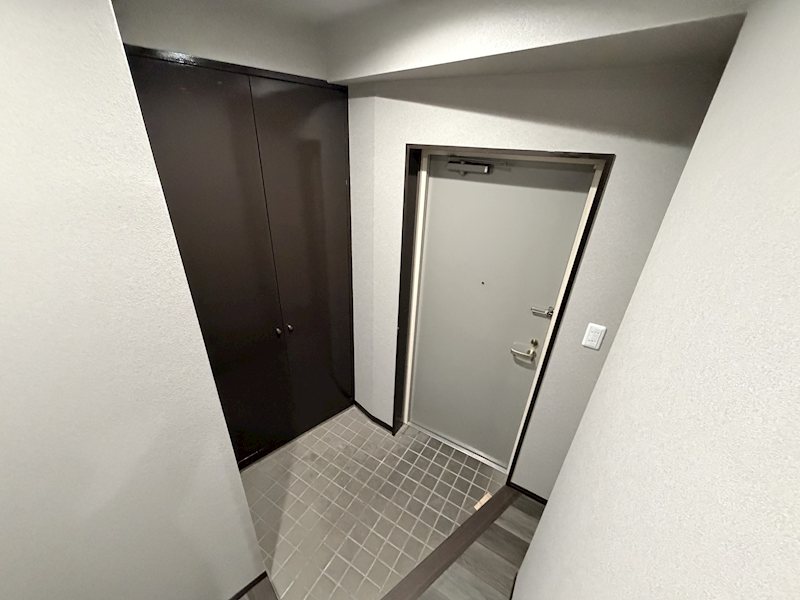 静岡県静岡市葵区鷹匠１丁目 玄関