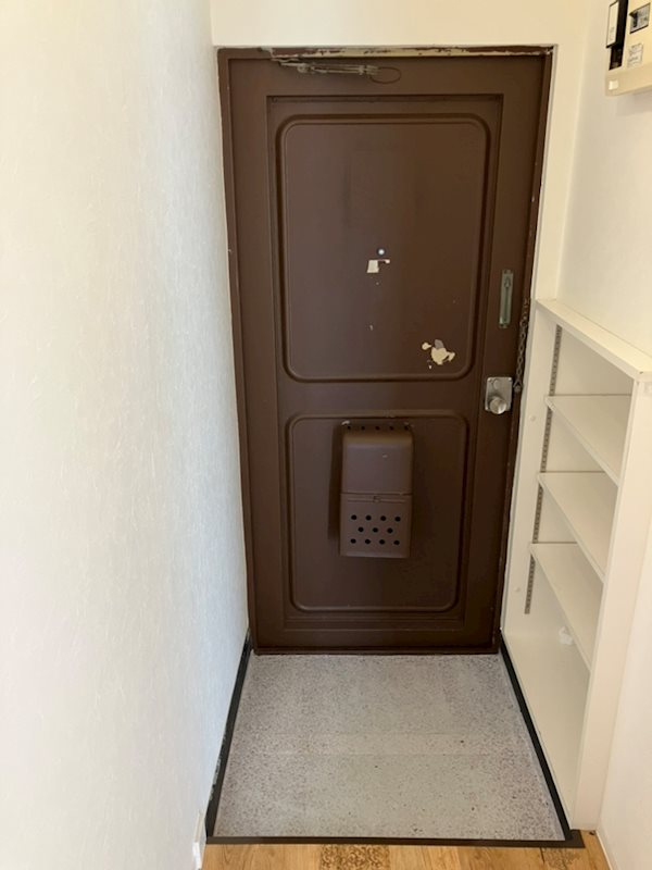 雅マンション 玄関