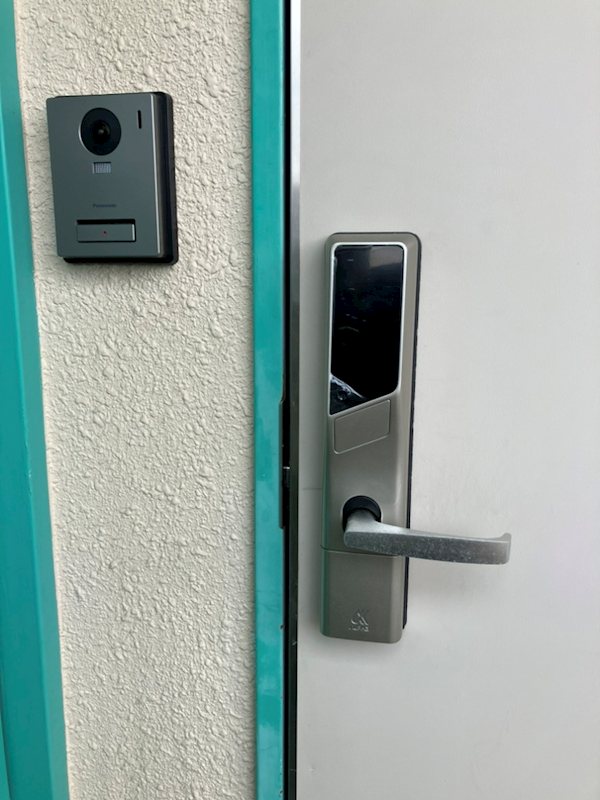 シャンピア鷹匠 玄関