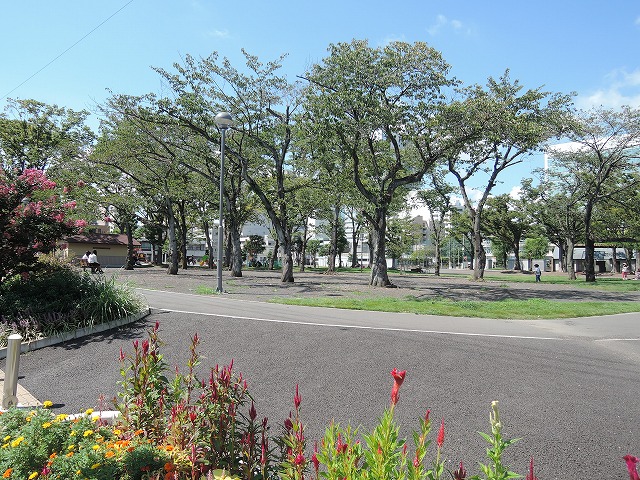 シャトル稲川 公園