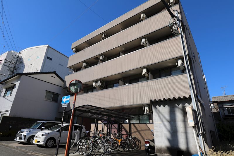 シャトル稲川 外観