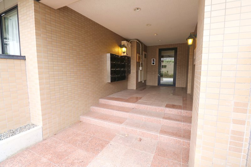 シャトル稲川 エントランス