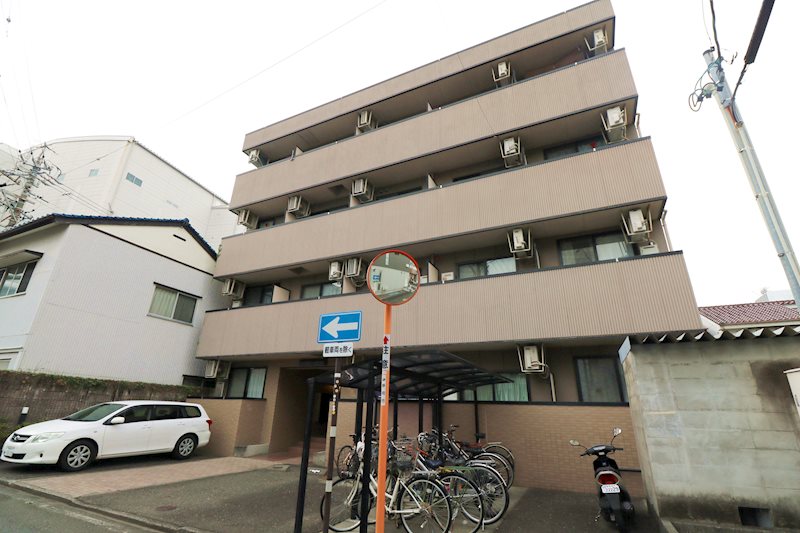 シャトル稲川  外観