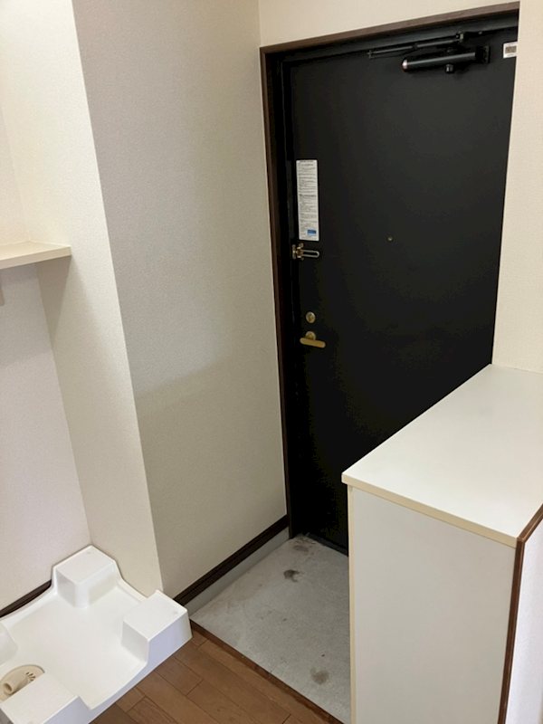 シャトル稲川  玄関
