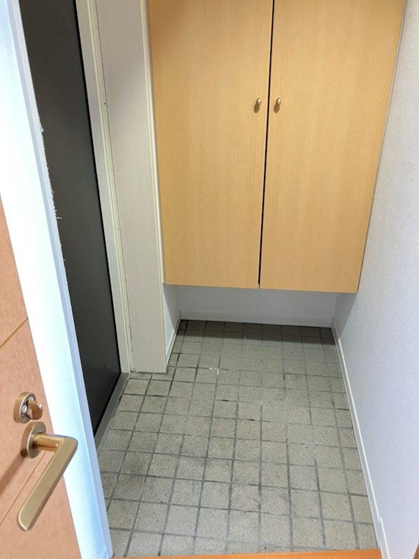GRIDIA鷹匠 玄関
