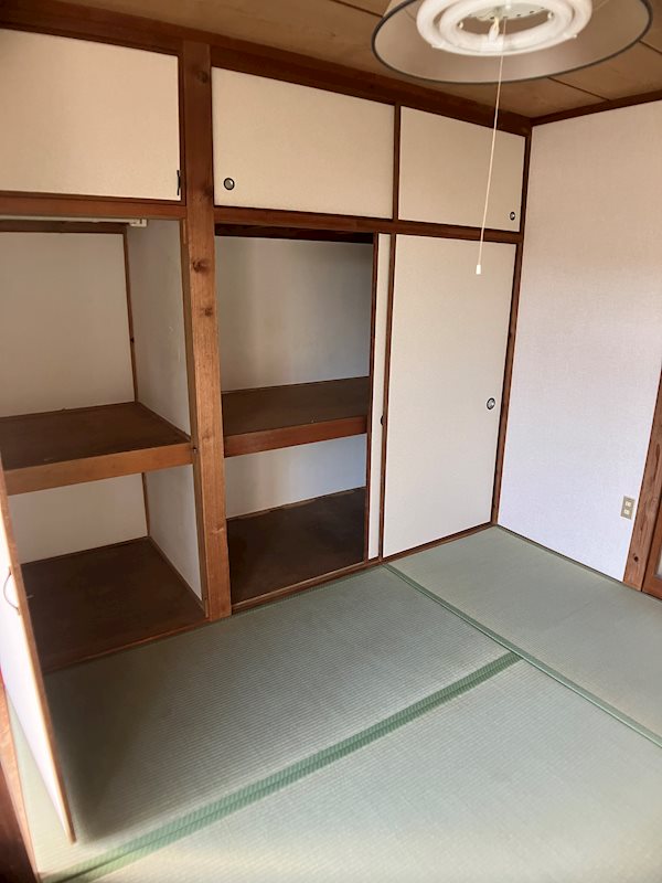 立野貸家 収納