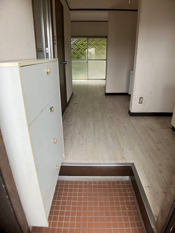 プチメゾンくれも 玄関